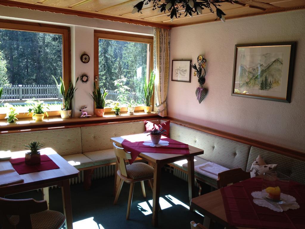 Haus Vasul Hotel Sankt Anton am Arlberg Buitenkant foto