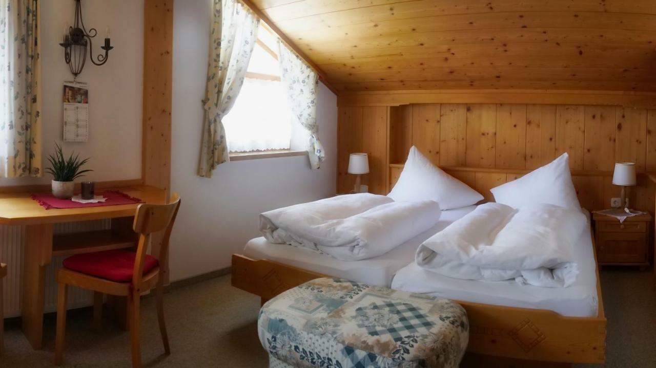 Haus Vasul Hotel Sankt Anton am Arlberg Buitenkant foto